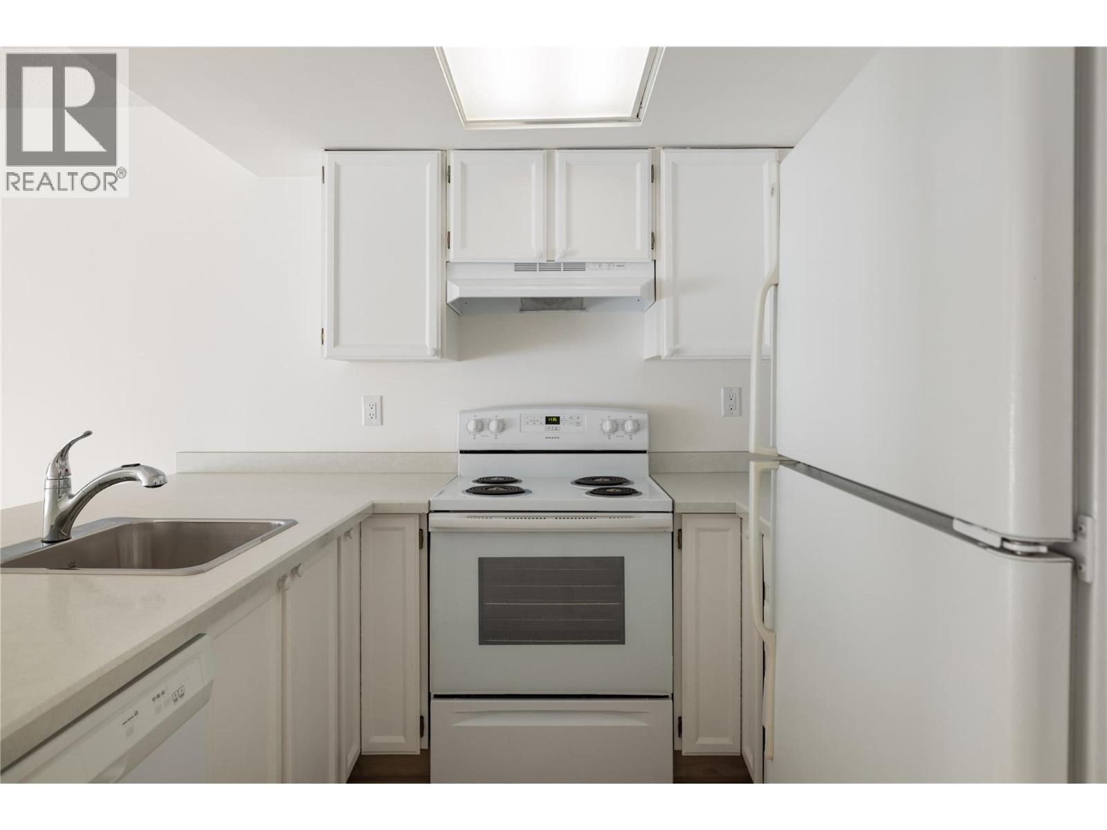 3140 Wilson Street Unit# 916, Penticton, British Columbia  V2A 7K4 - Photo 6 - 10401902