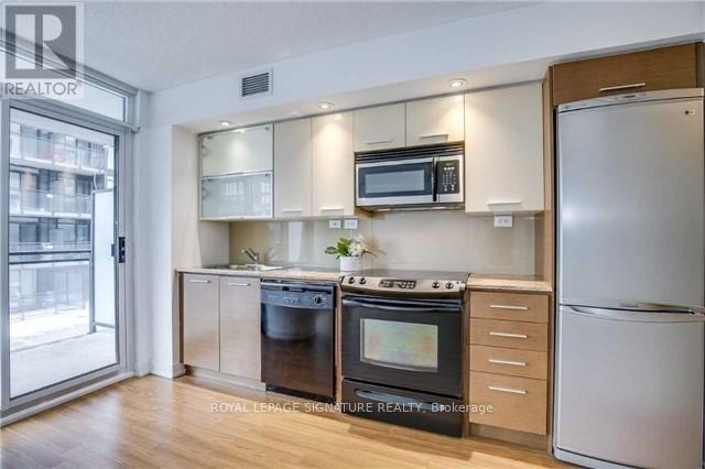 623 - 8 TELEGRAM MEWS, Toronto, Ontario