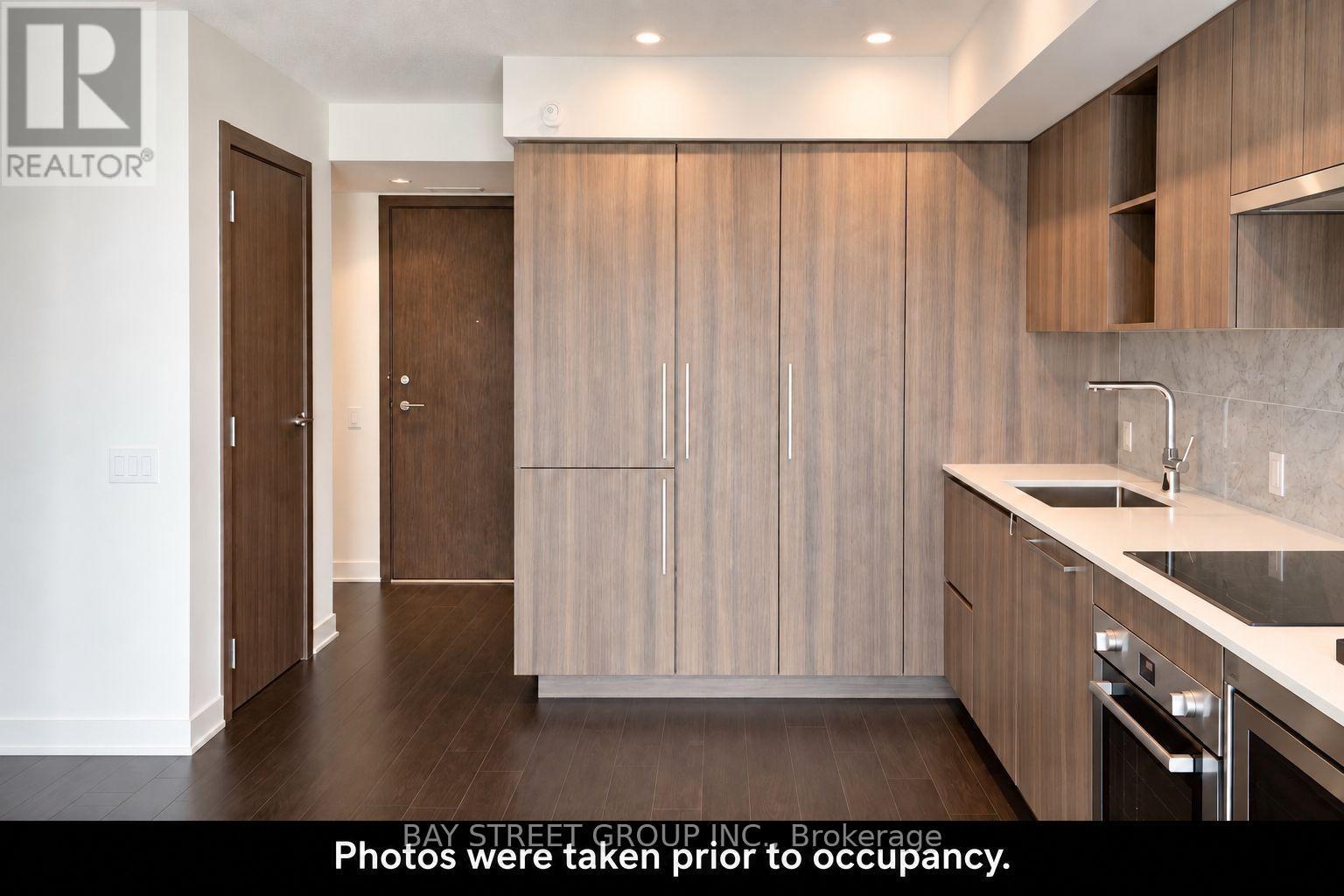 1608 - 19 Bathurst Street, Toronto, Ontario  M5V 0N2 - Photo 4 - C13863958