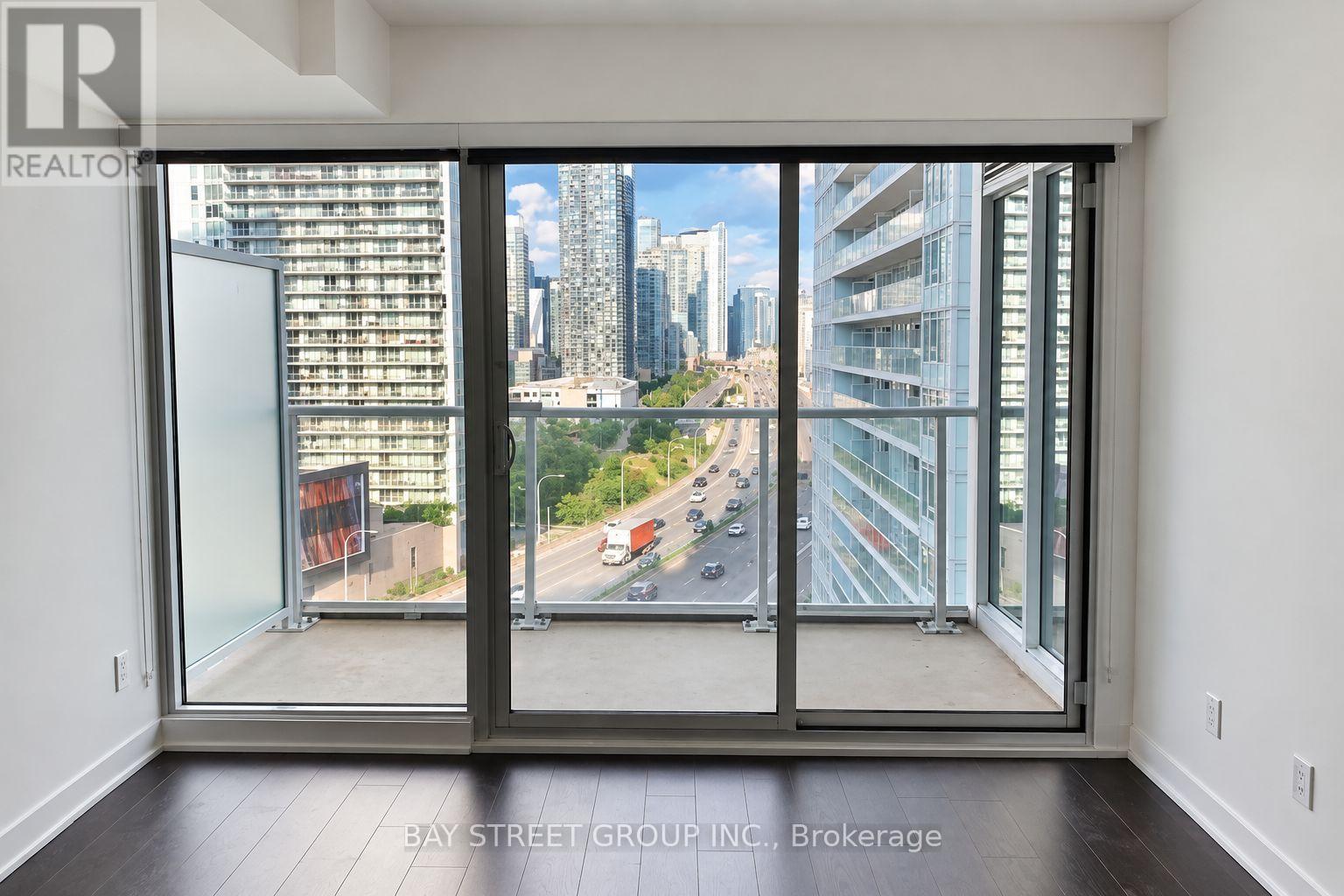 1608 - 19 Bathurst Street, Toronto, Ontario  M5V 0N2 - Photo 8 - C13863958