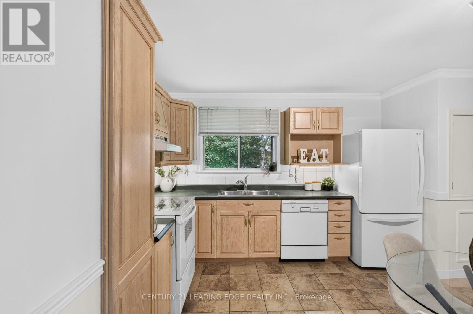 433 Brownfield Gardens, Toronto, Ontario  M1C 2Y7 - Photo 13 - E13864060