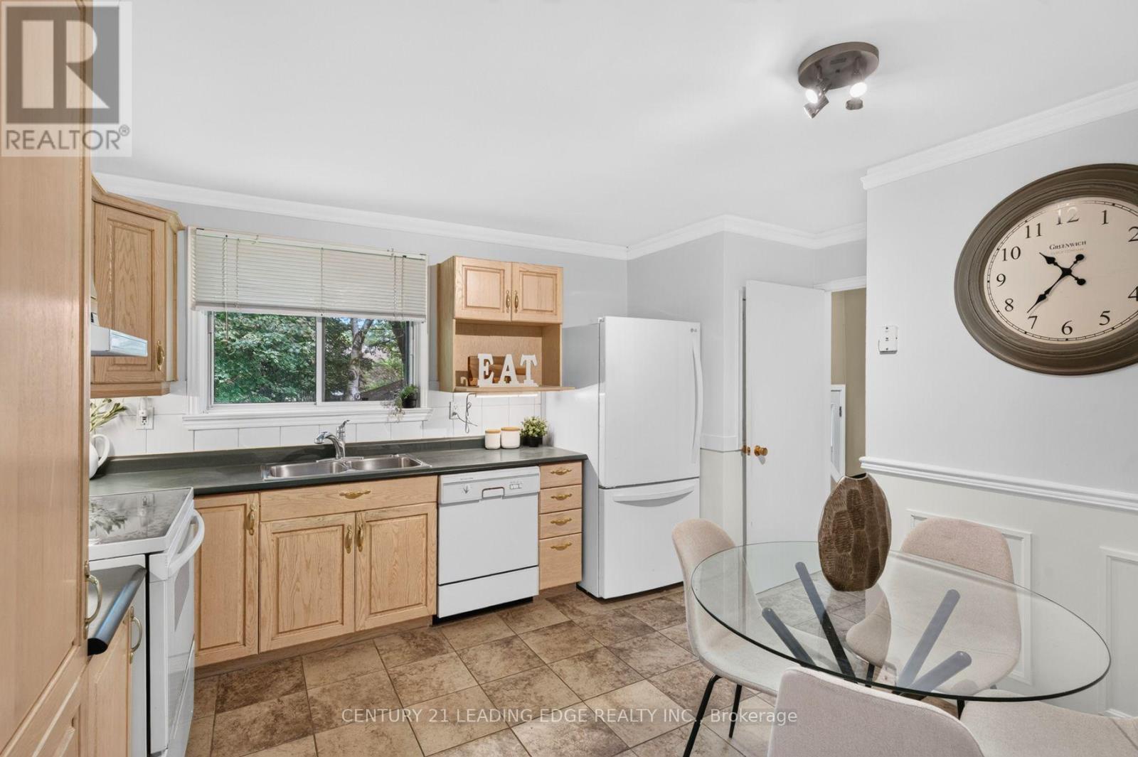 433 Brownfield Gardens, Toronto, Ontario  M1C 2Y7 - Photo 14 - E13864060