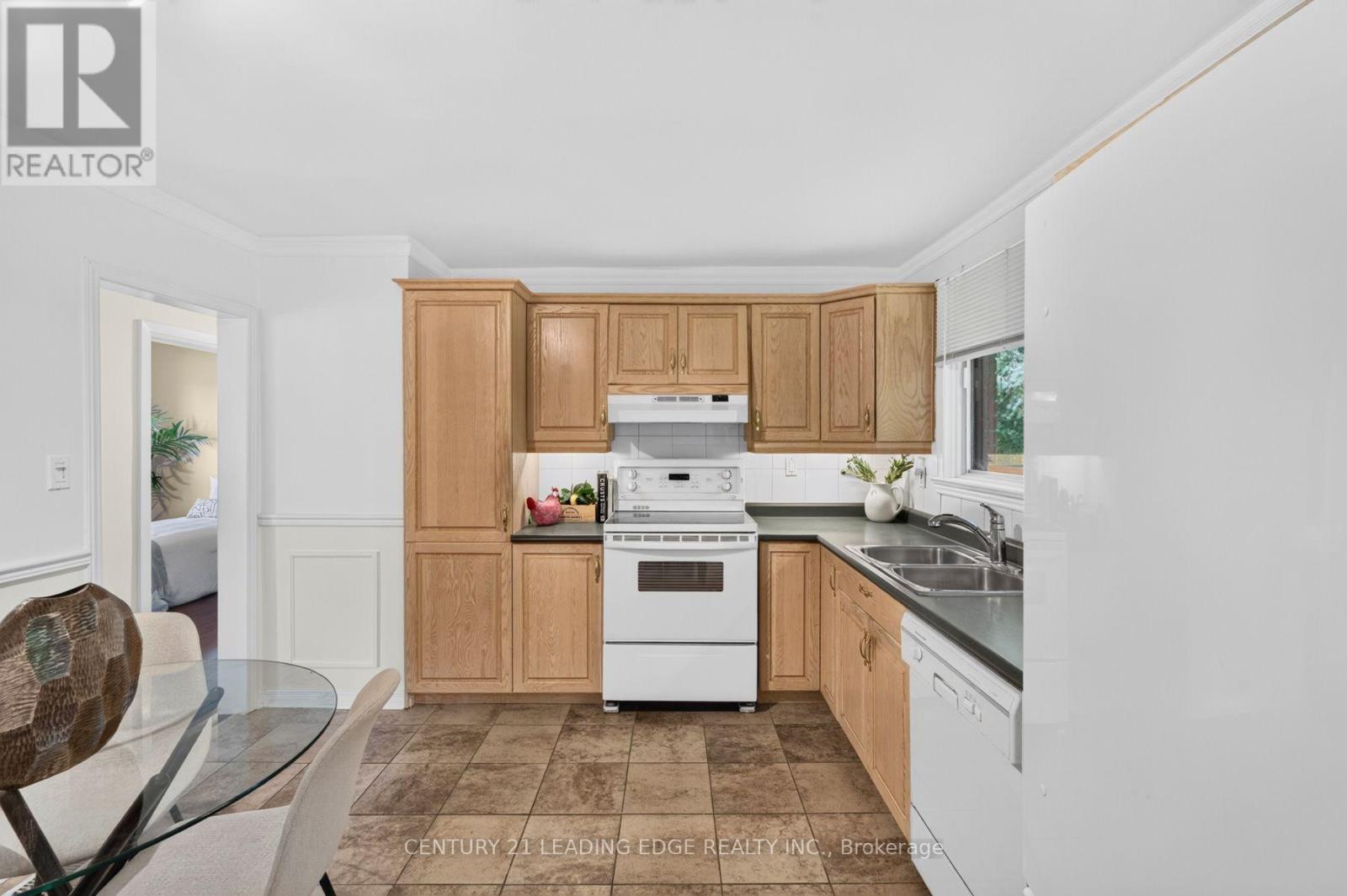 433 Brownfield Gardens, Toronto, Ontario  M1C 2Y7 - Photo 15 - E13864060