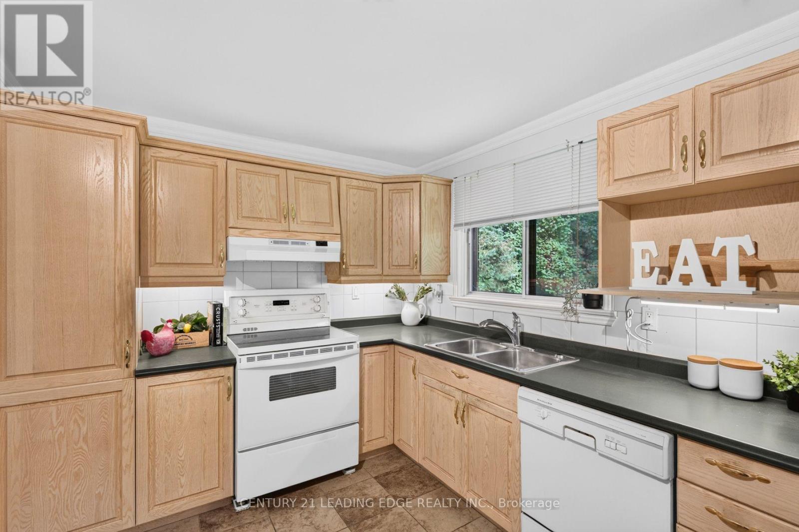 433 Brownfield Gardens, Toronto, Ontario  M1C 2Y7 - Photo 16 - E13864060