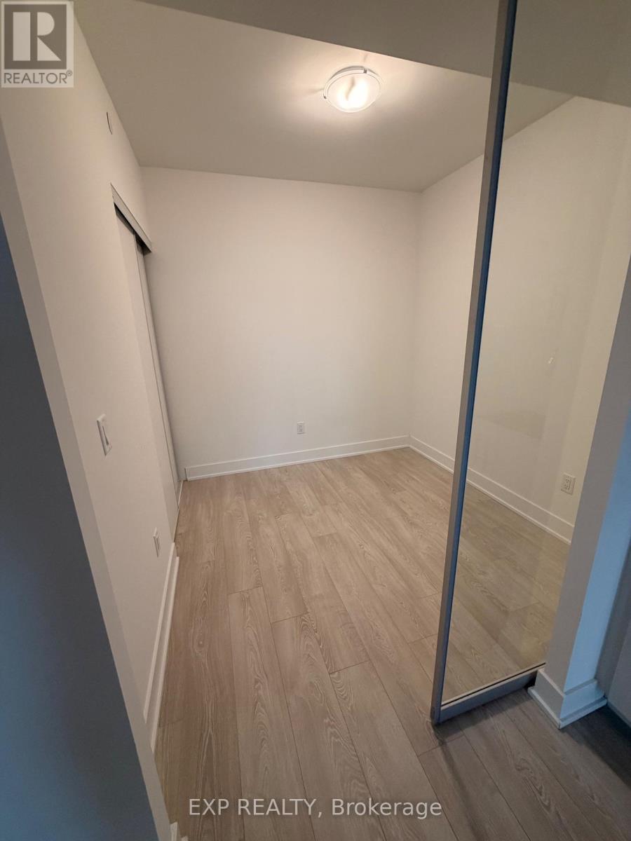 2704 - 2545 Simcoe Street N, Oshawa, Ontario  L1L 0W3 - Photo 8 - E13851912