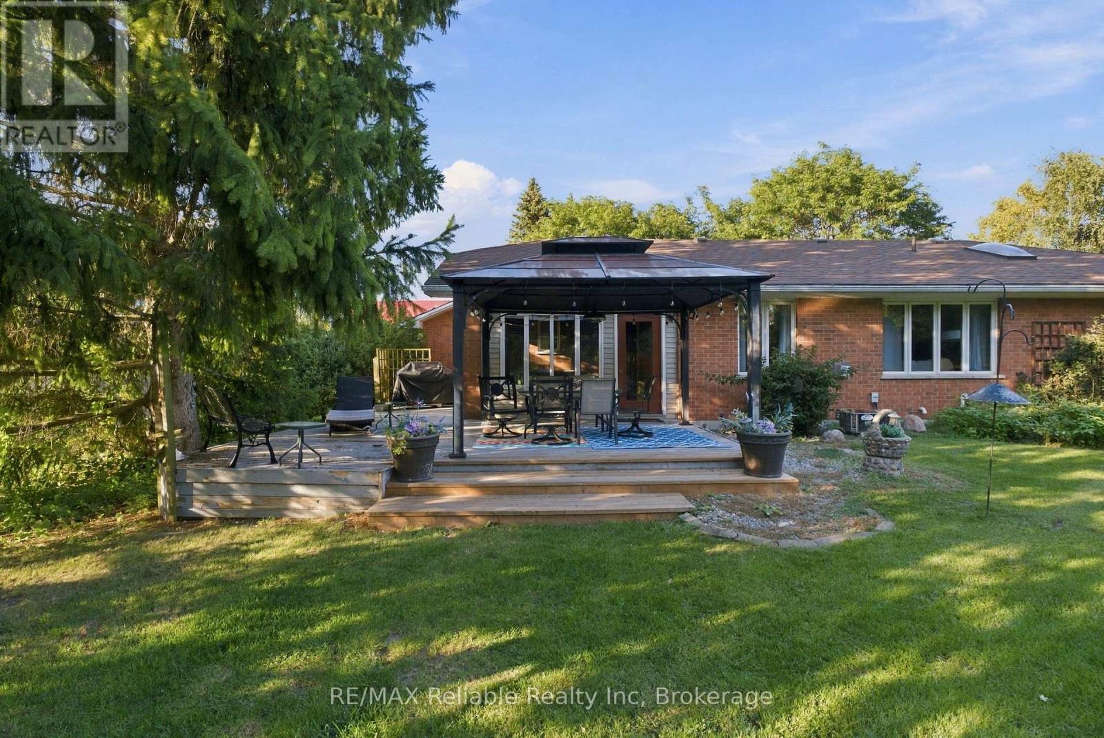33895 Bissonette Avenue, Bluewater, Ontario N0M 2T0 - Photo 8 - X13863994