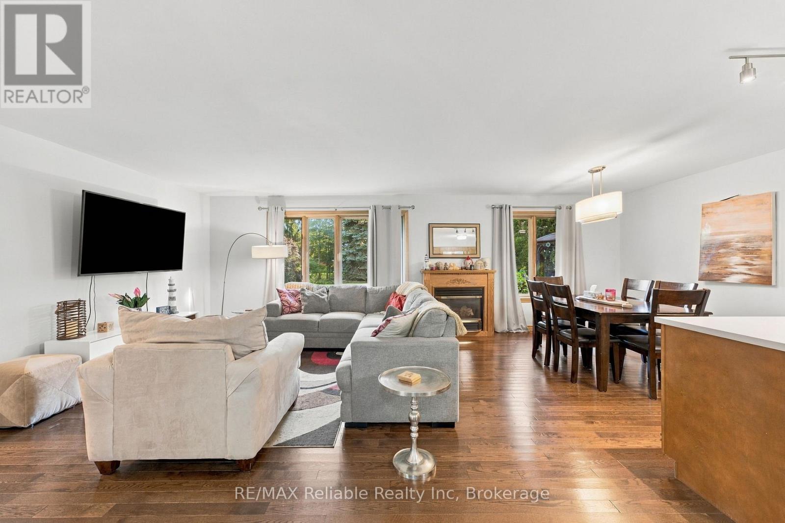 33895 Bissonette Avenue, Bluewater, Ontario N0M 2T0 - Photo 9 - X13863994