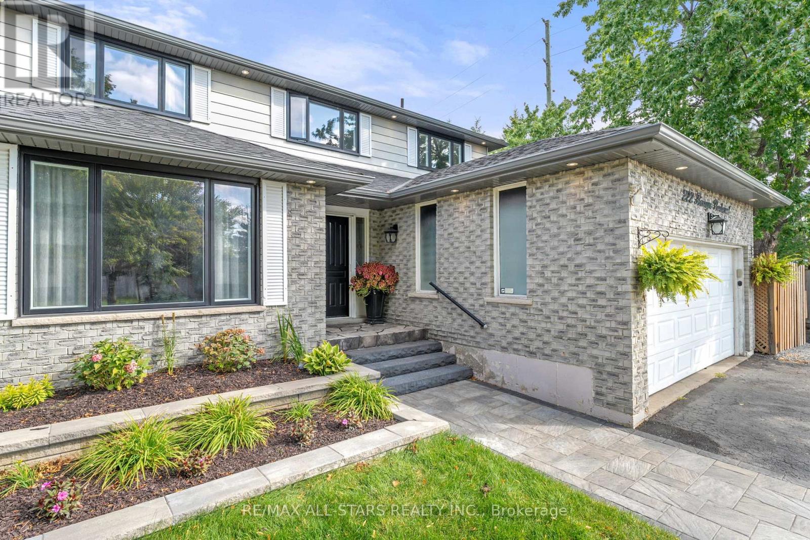 222 Biscayne Boulevard, Georgina, Ontario  L4P 3L8 - Photo 2 - N13863962