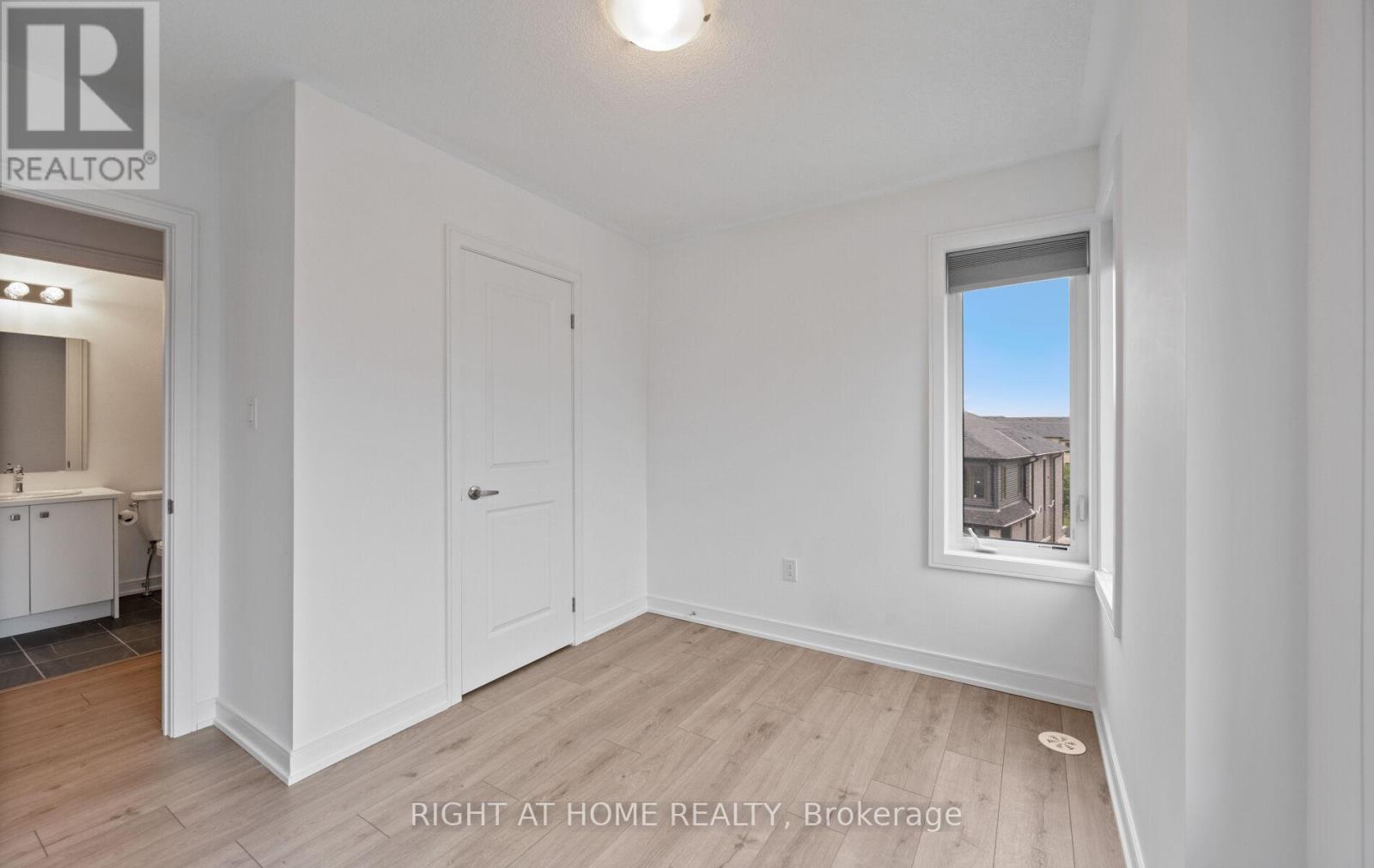 13 Magnolia Lane, Barrie, Ontario  L9J 0N9 - Photo 27 - S13863834