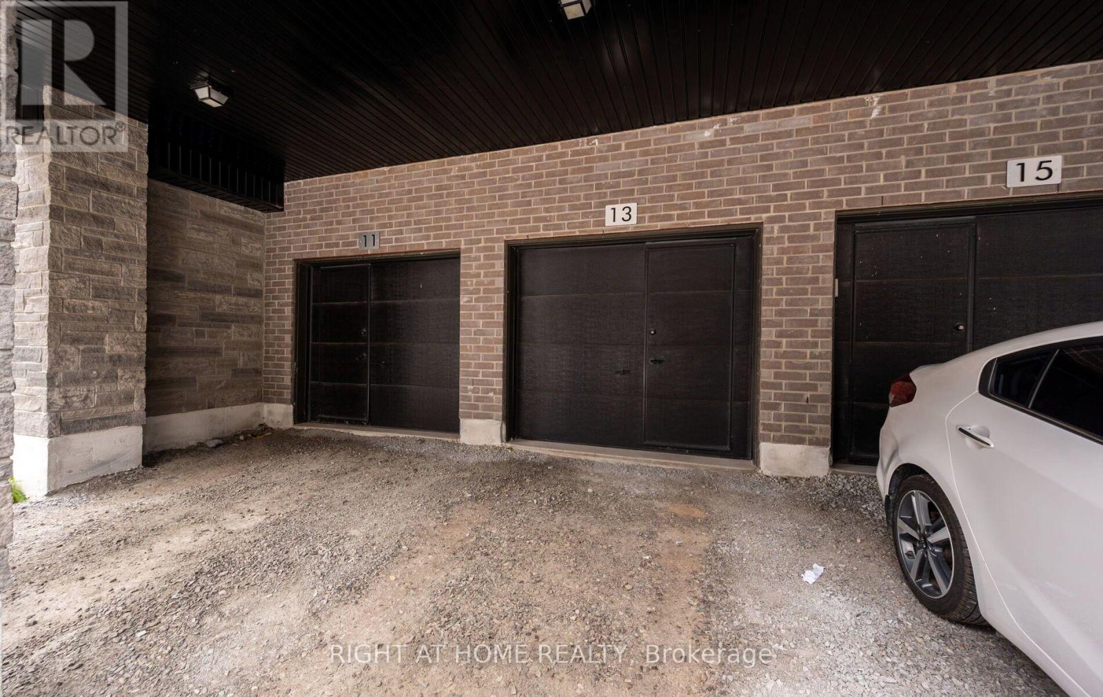 13 Magnolia Lane, Barrie, Ontario  L9J 0N9 - Photo 32 - S13863834