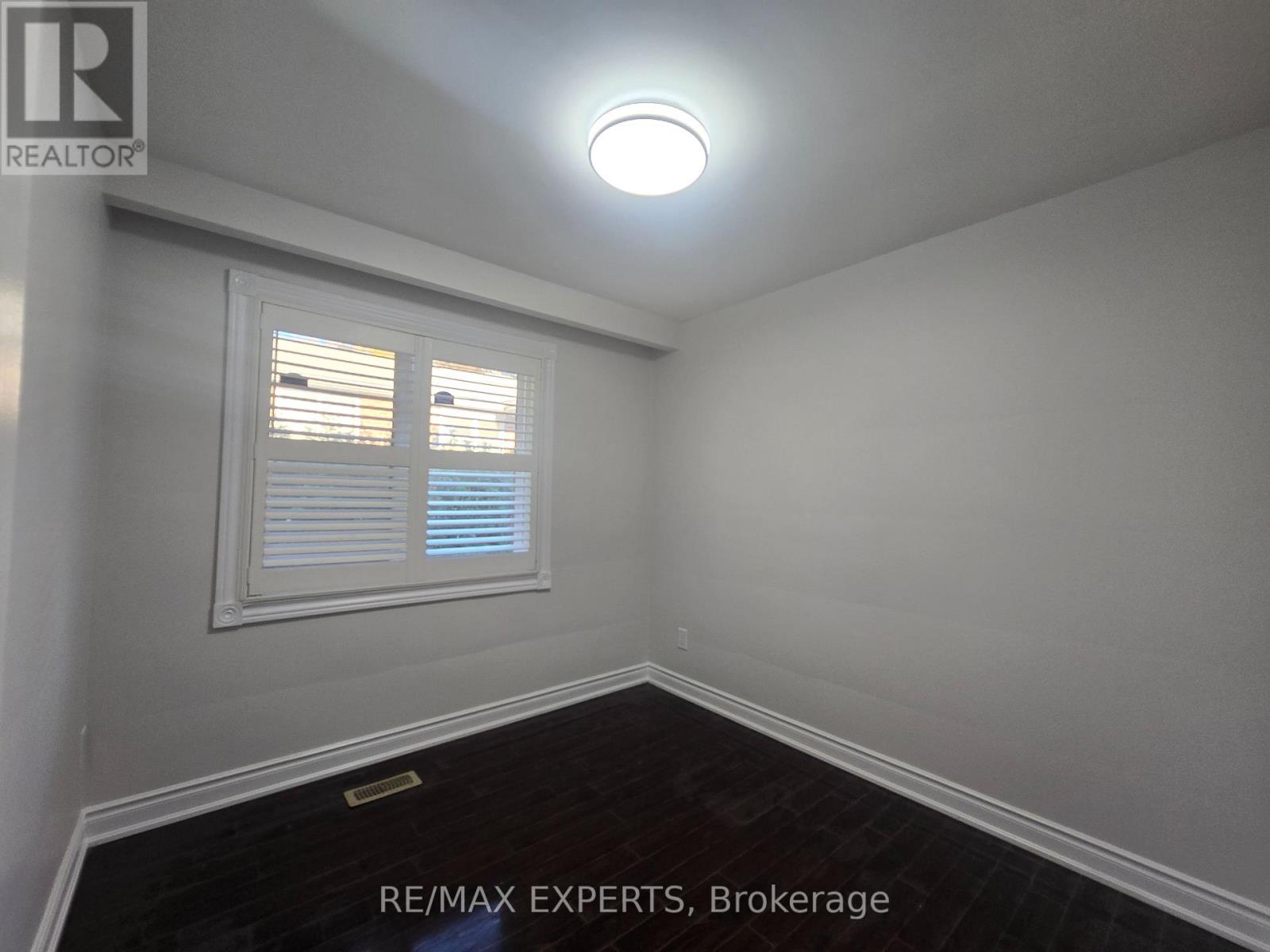 24 Roskell Crescent, Toronto (York University Heights), Ontario  M3J 1E1 - Photo 18 - W13863944