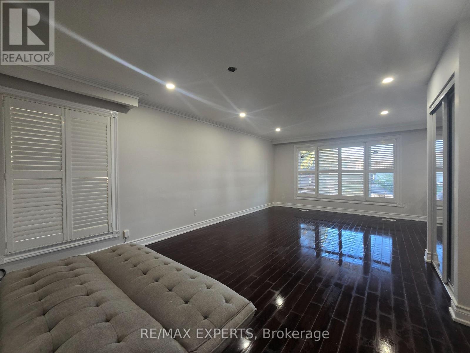24 Roskell Crescent, Toronto (York University Heights), Ontario  M3J 1E1 - Photo 4 - W13863944