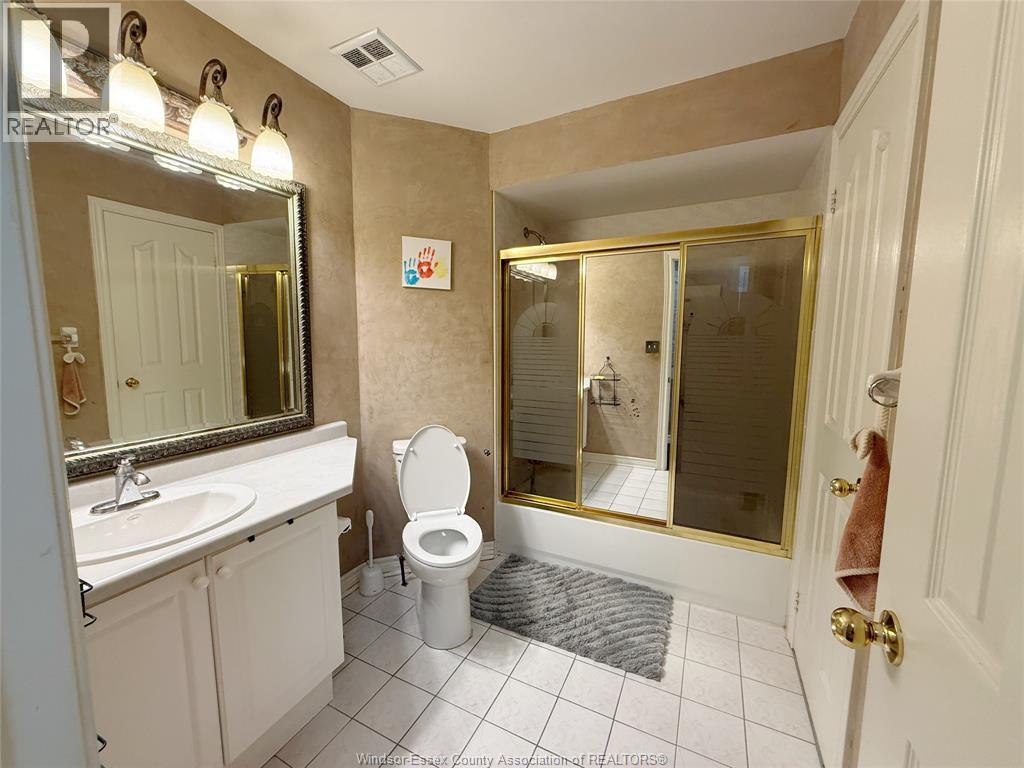 546 Compton Court, Windsor, Ontario  N9H 4P7 - Photo 12 - 26024521