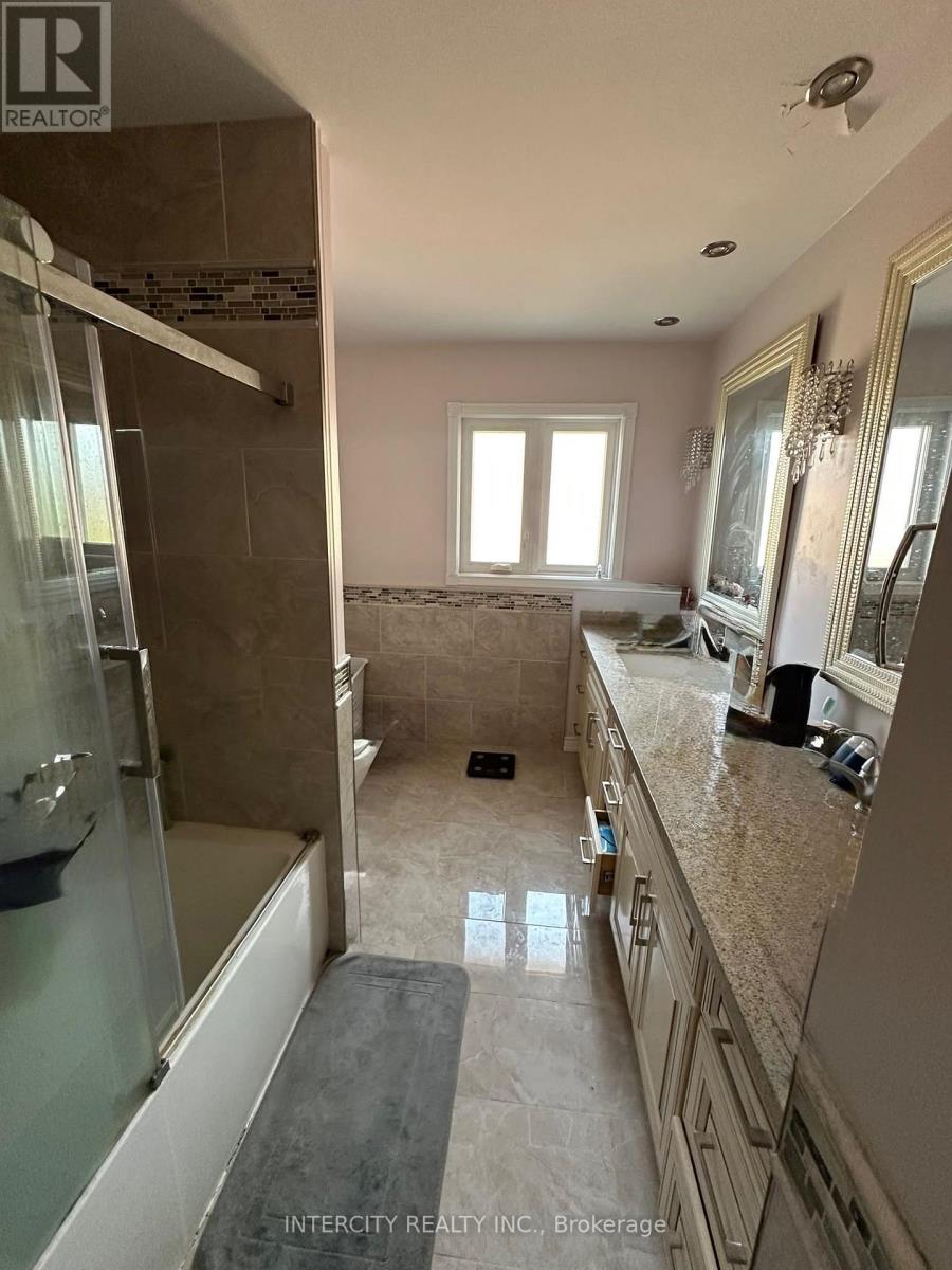 5112 Heritage Hills Boulevard, Mississauga, Ontario  L5R 2C6 - Photo 9 - W13794260