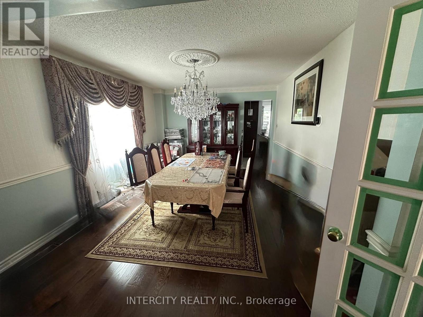 5112 Heritage Hills Boulevard, Mississauga, Ontario  L5R 2C6 - Photo 5 - W13794260