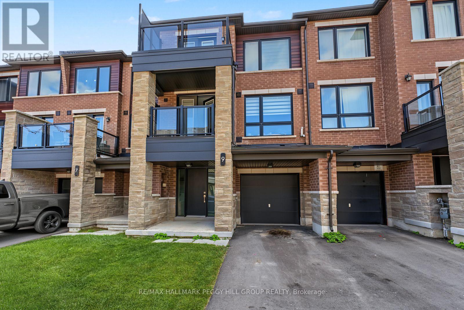 9 RED MAPLE LANE, Barrie, Ontario