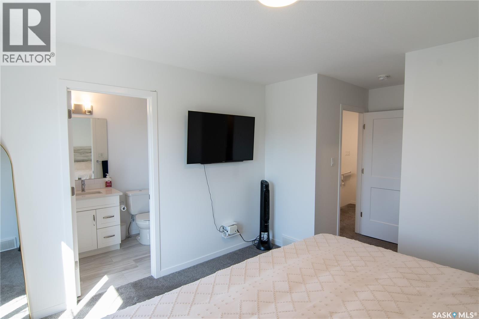 5148 Buckingham Drive E, Regina, Saskatchewan  S4V 3W2 - Photo 13 - SK050335