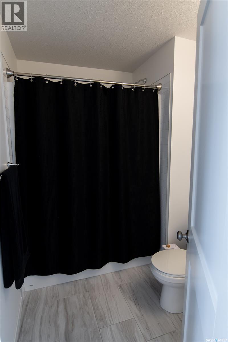 5148 Buckingham Drive E, Regina, Saskatchewan  S4V 3W2 - Photo 19 - SK050335