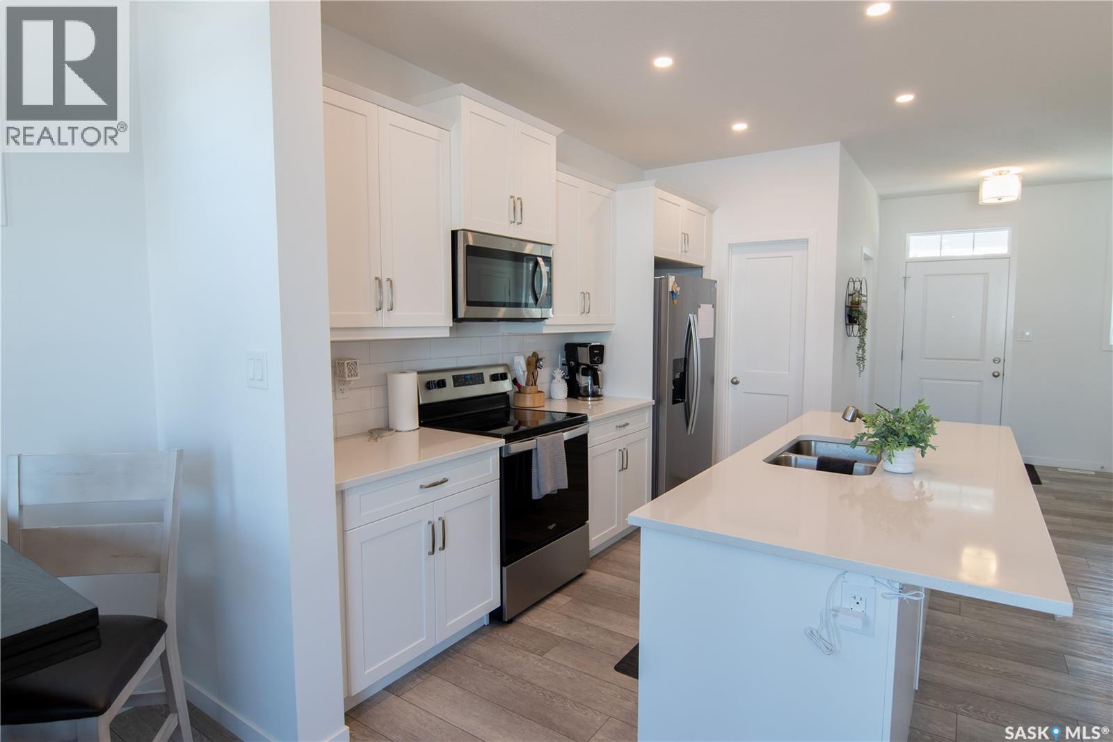 5148 Buckingham Drive E, Regina, Saskatchewan  S4V 3W2 - Photo 5 - SK050335