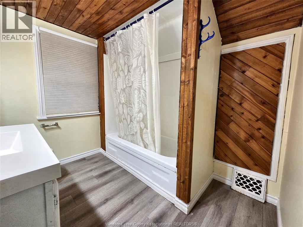 328 John B Avenue, Windsor, Ontario  N9C 3G2 - Photo 12 - 26024232