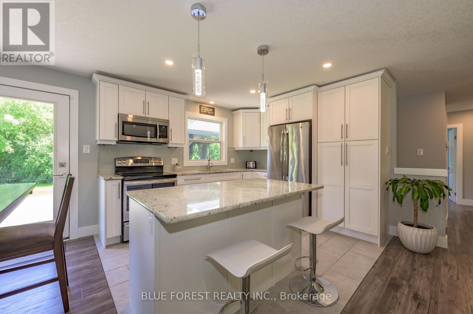 966 Glenbanner Road, London South (South Y), Ontario  N6E 1N2 - Photo 10 - X13864096