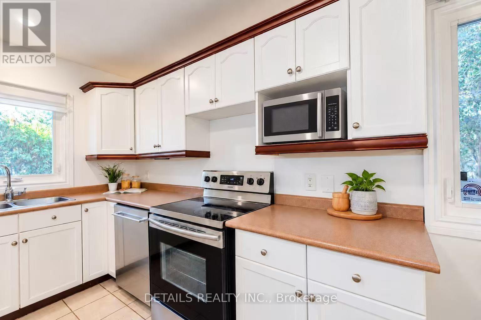 3021 Richmond Road, Ottawa, Ontario  K2B 6S6 - Photo 10 - X13864076