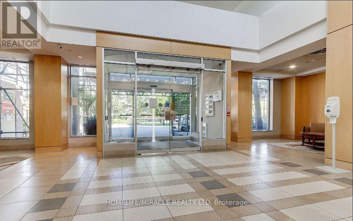 441 - 18 Mondeo Drive, Toronto (Dorset Park), Ontario  M1P 5C8 - Photo 3 - E13864078