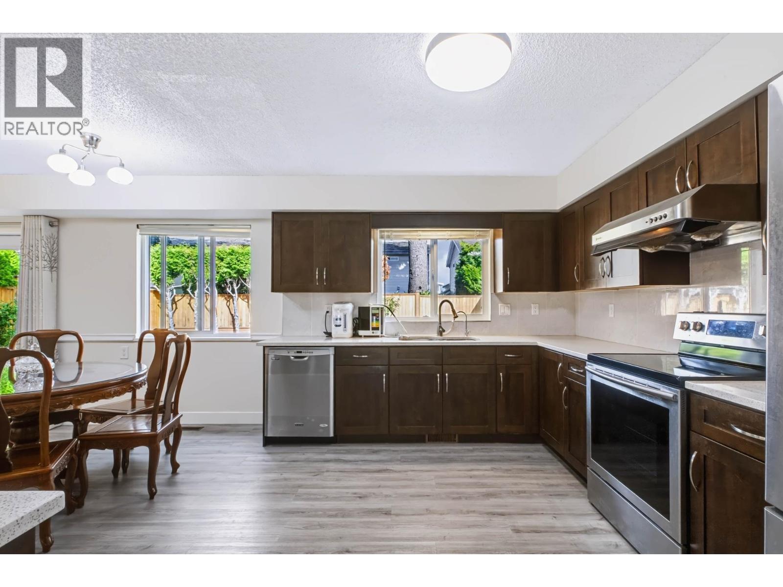 10680 HOLLYMOUNT DRIVE