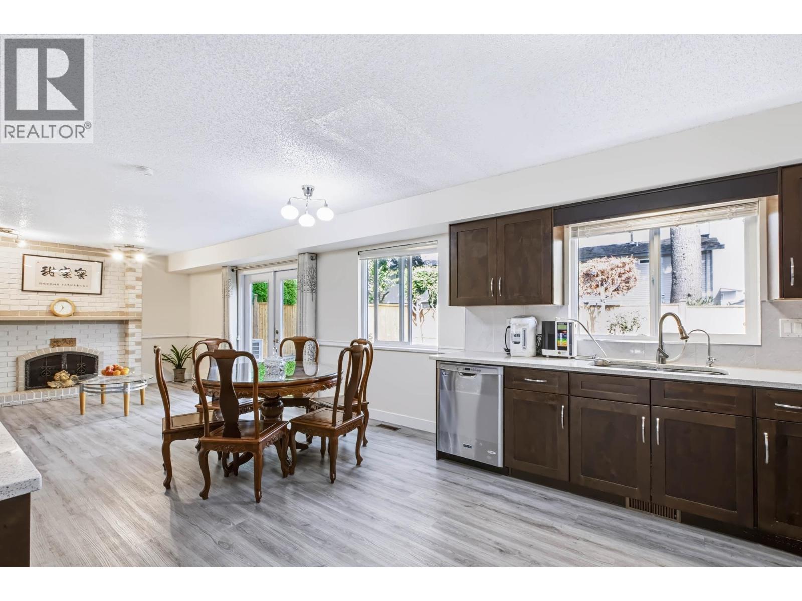 10680 HOLLYMOUNT DRIVE