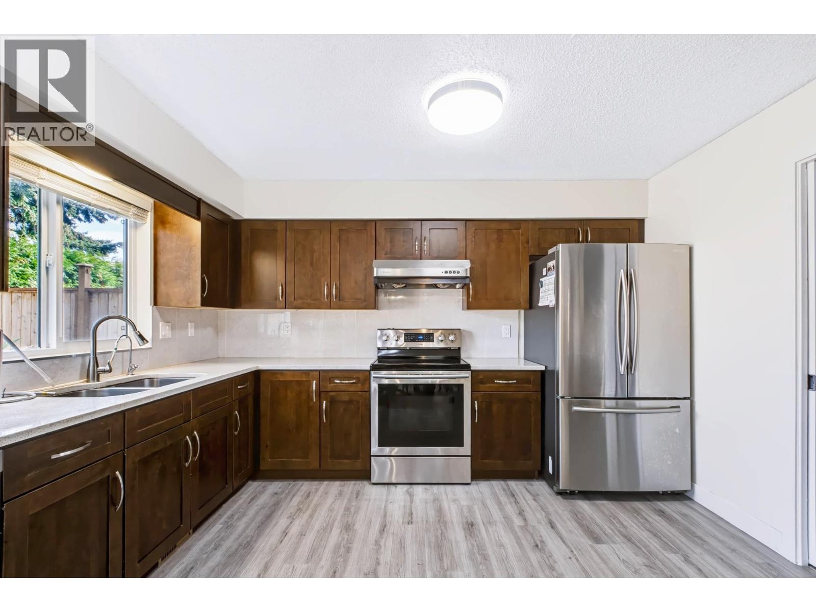 10680 HOLLYMOUNT DRIVE