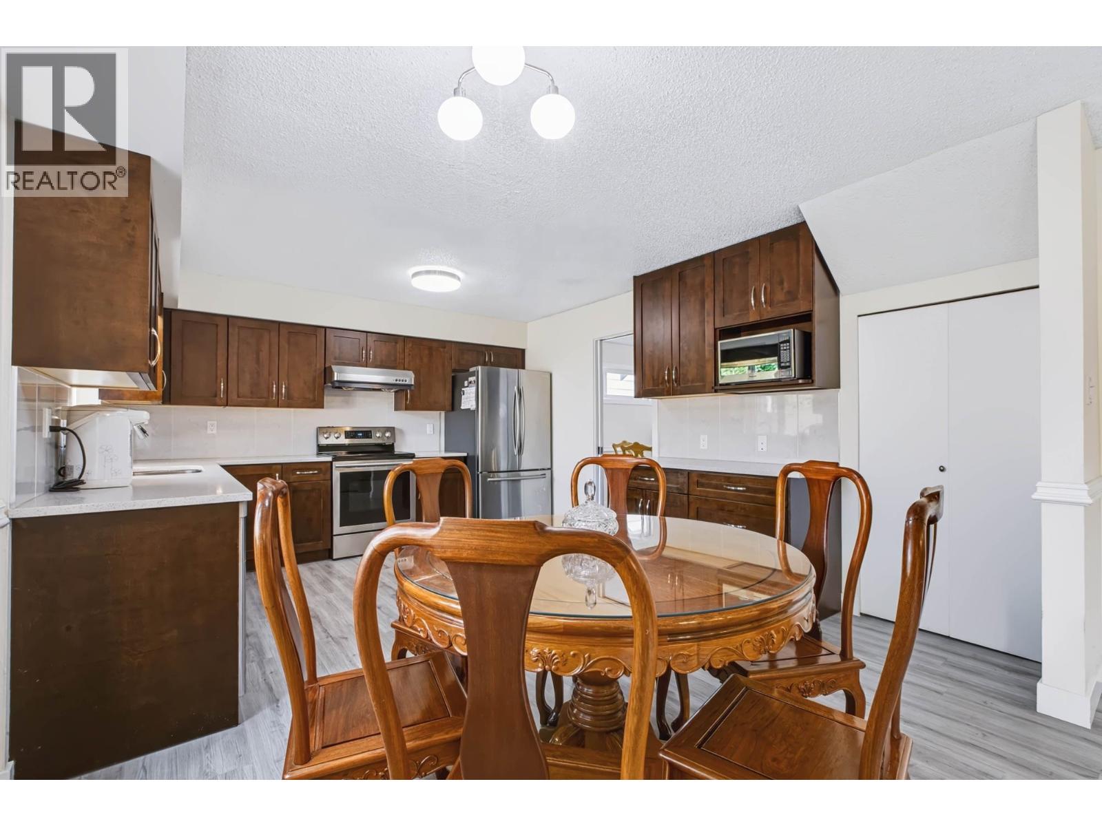 10680 HOLLYMOUNT DRIVE