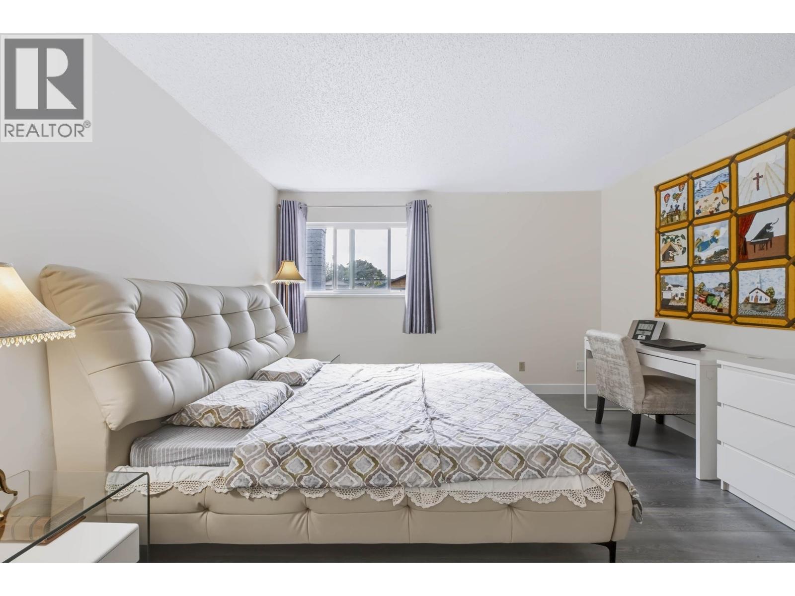 10680 HOLLYMOUNT DRIVE