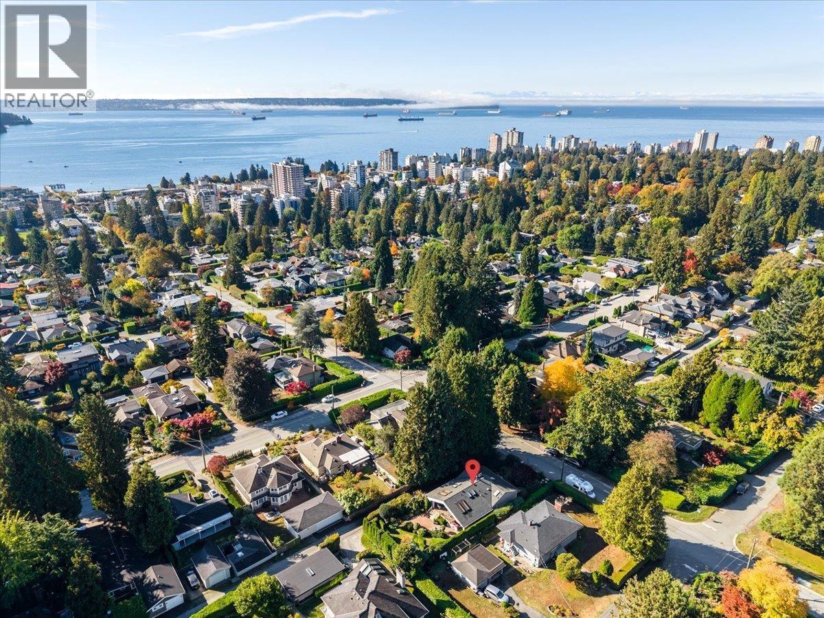1160 14th Street, West Vancouver, British Columbia  V7T 2R7 - Photo 34 - R3172479