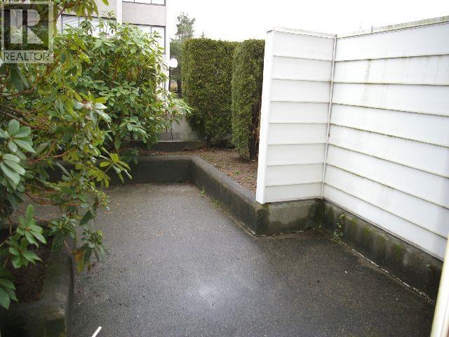 113 707 8 Street, New Westminster, British Columbia  V3M 3S6 - Photo 3 - R3172469