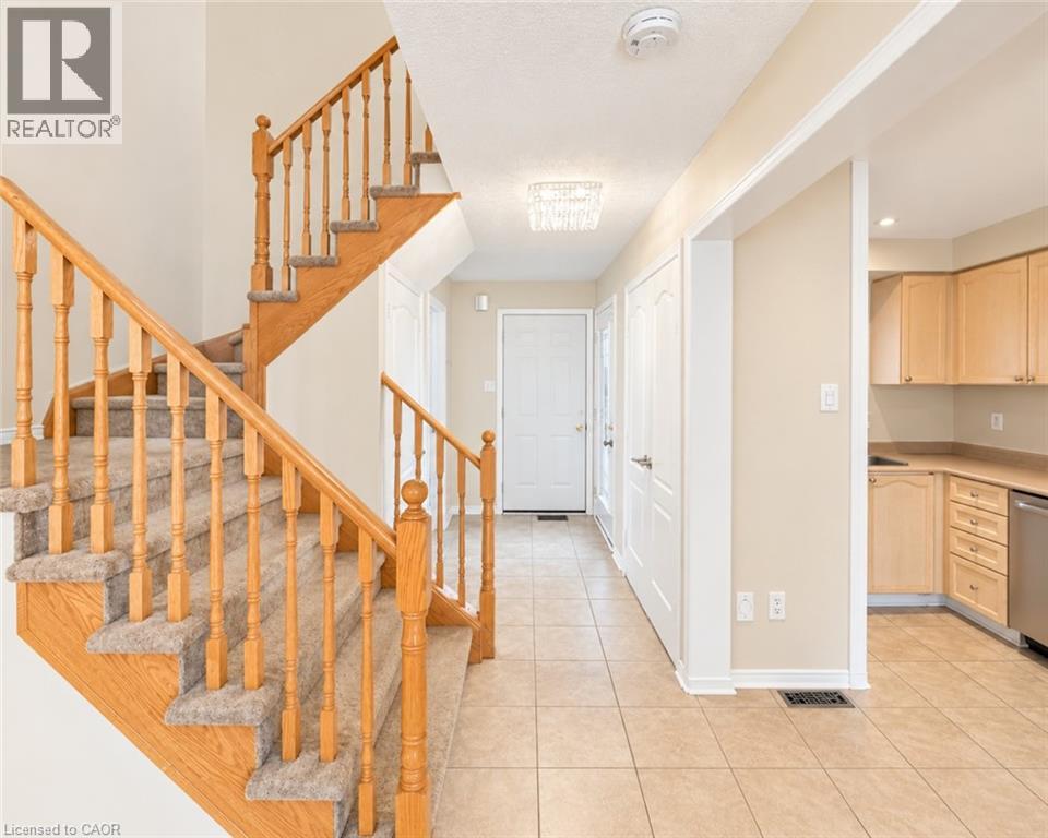 6143 Snowy Owl Crescent, Mississauga, Ontario  L5N 7B5 - Photo 13 - 40869116