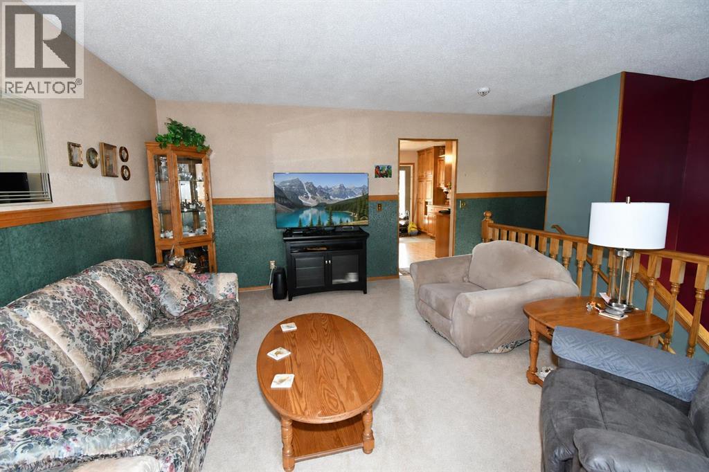 39 Chinook Road W