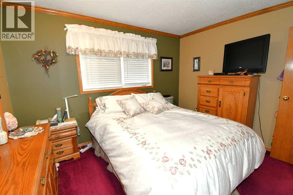 39 Chinook Road W