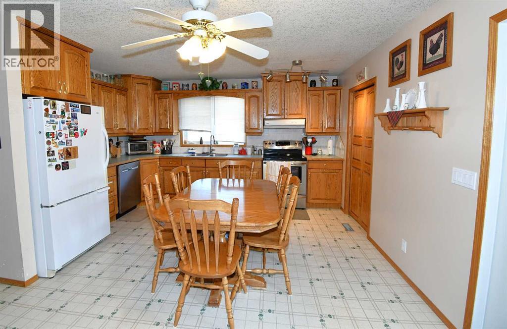 39 Chinook Road W