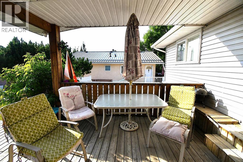 39 Chinook Road W