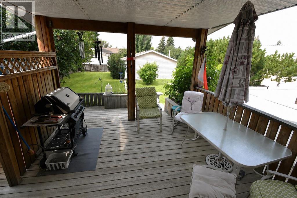 39 Chinook Road W
