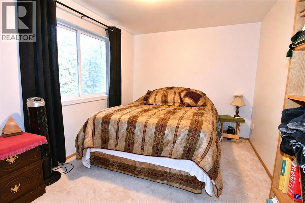 39 Chinook Road W