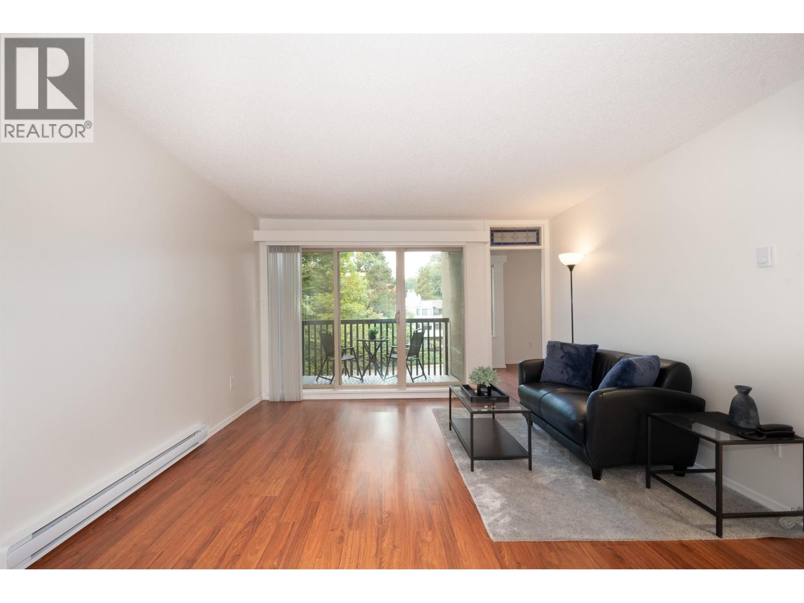 307 9857 Manchester Drive, Burnaby, British Columbia  V3N 4P5 - Photo 3 - R3171835