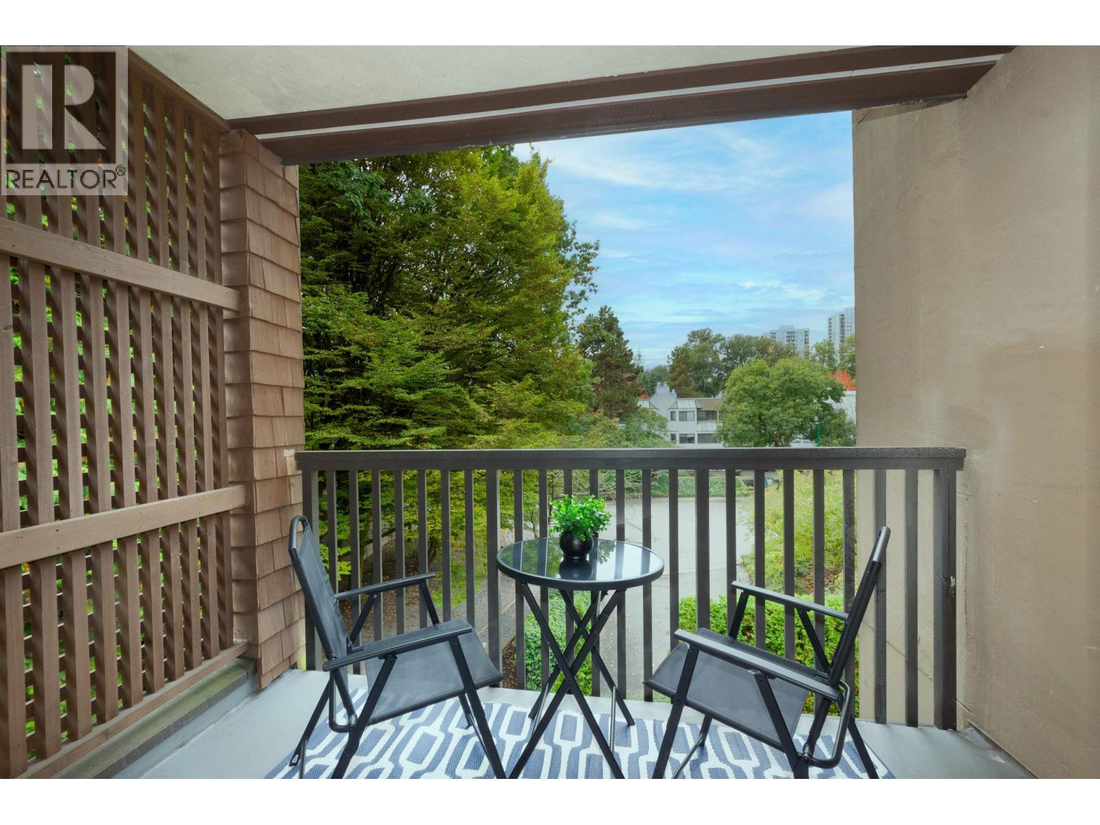 307 9857 Manchester Drive, Burnaby, British Columbia  V3N 4P5 - Photo 4 - R3171835