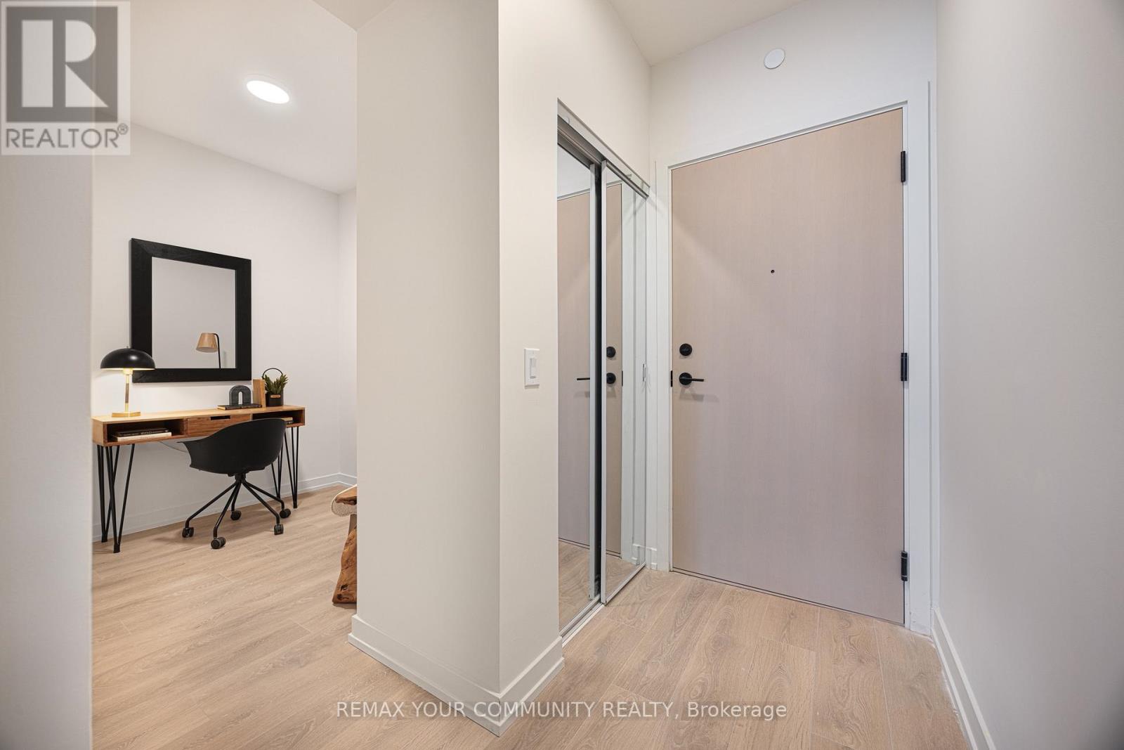 1605 - 181 Sterling Road, Toronto, Ontario  M6R 2B2 - Photo 2 - C13808686