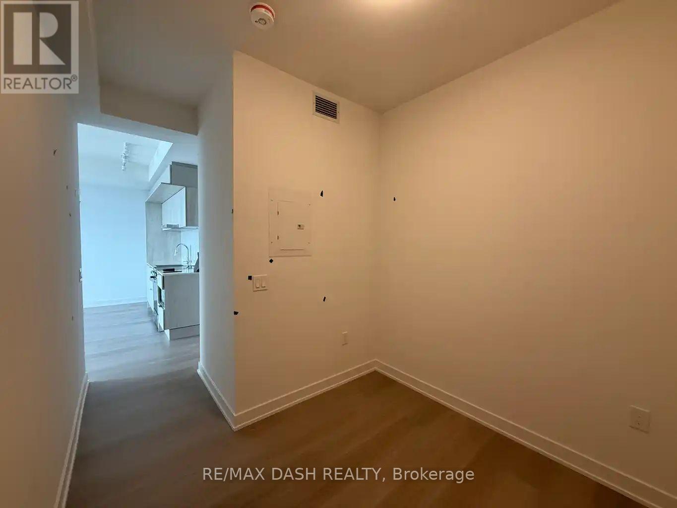5604 - 448 Burnhamthorpe Road W, Mississauga, Ontario  L5B 0R4 - Photo 10 - W13864072