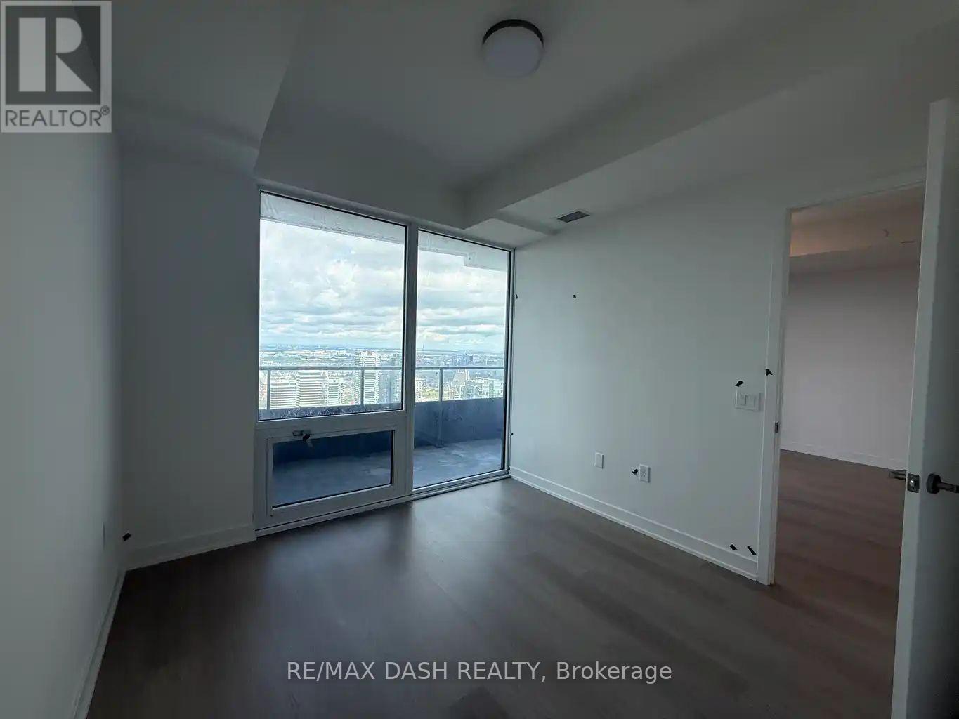 5604 - 448 BURNHAMTHORPE ROAD W