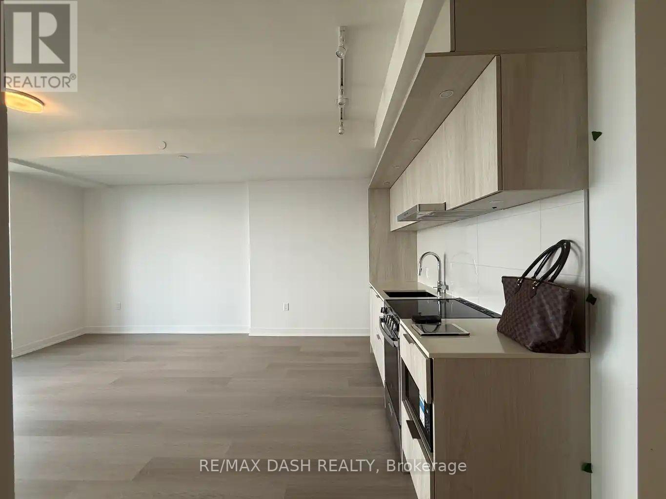 5604 - 448 Burnhamthorpe Road W, Mississauga, Ontario  L5B 0R4 - Photo 5 - W13864072