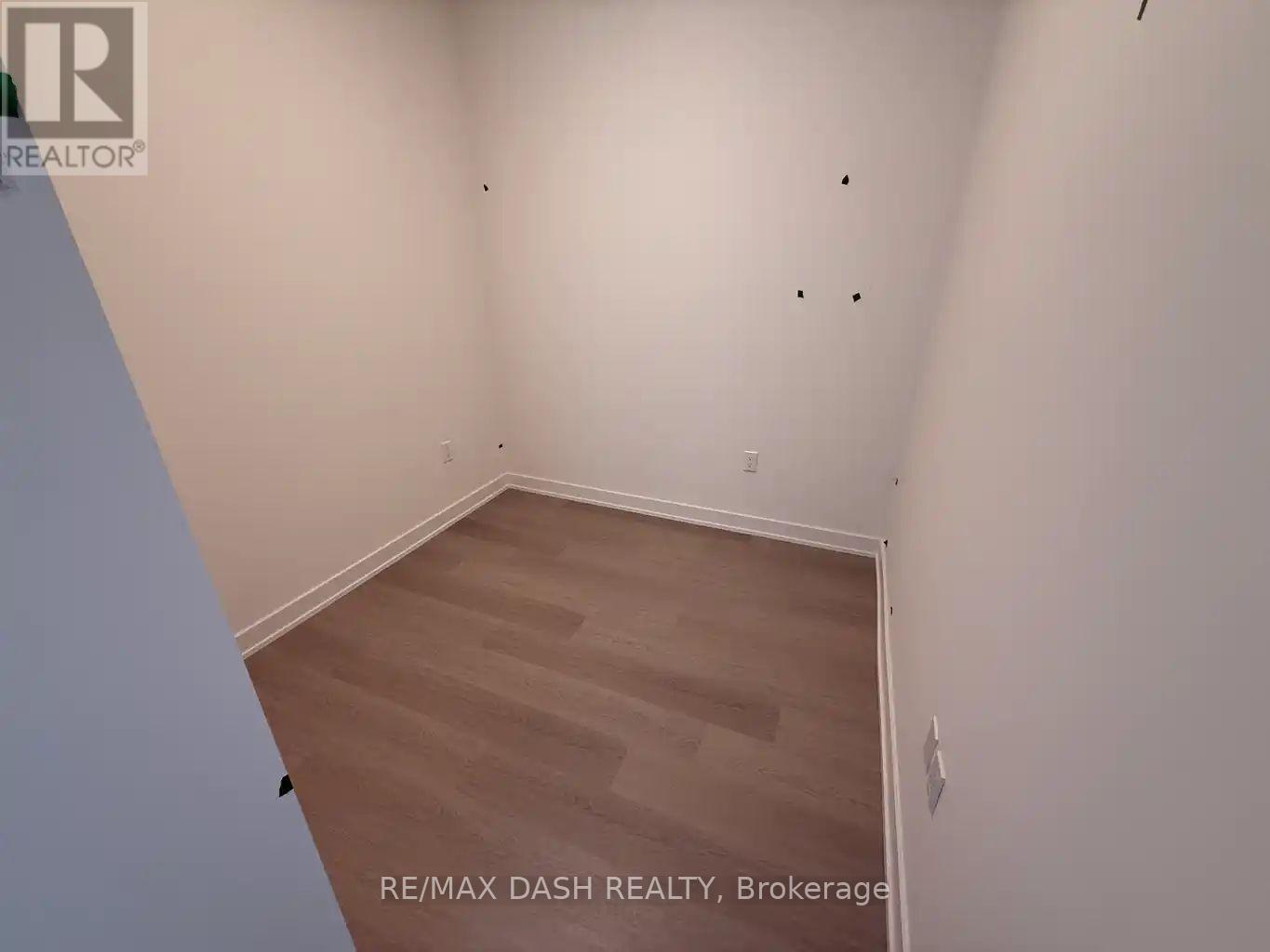 5604 - 448 BURNHAMTHORPE ROAD W