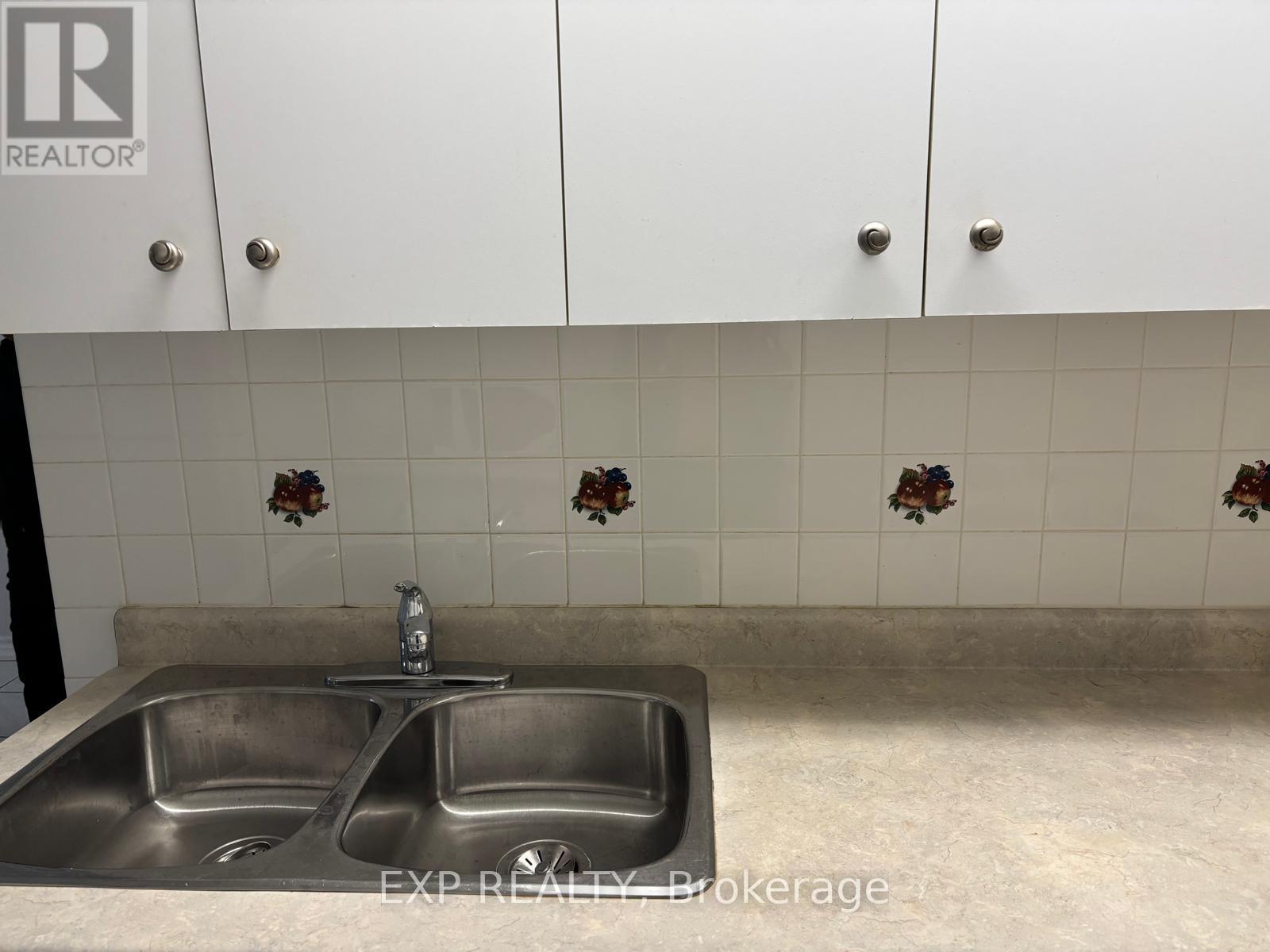 Lower Level - Bsmnt Only - 5243 Heatherleigh Avenue, Mississauga, Ontario  L5V 2A1 - Photo 14 - W13864102