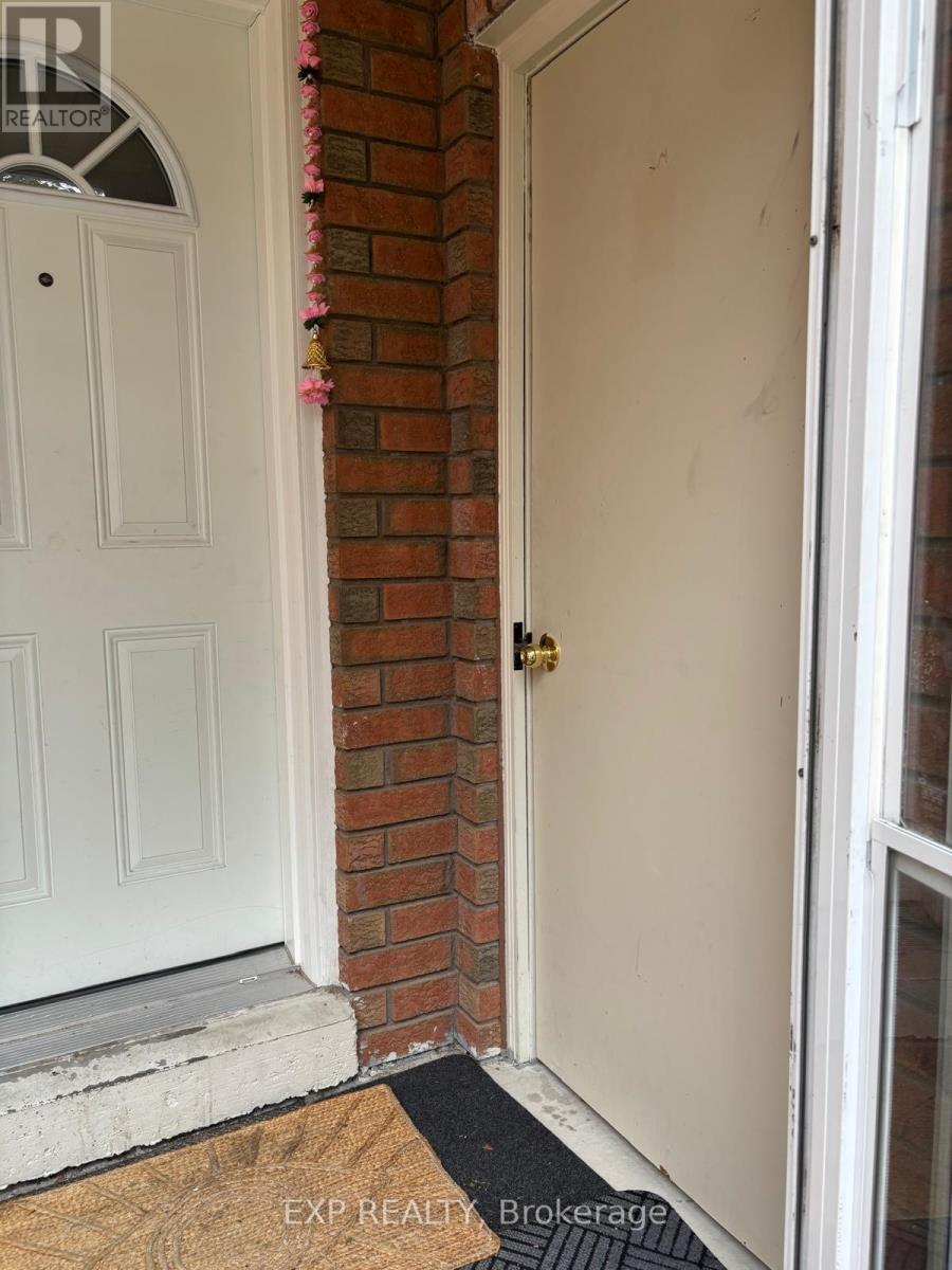 Lower Level - Bsmnt Only - 5243 Heatherleigh Avenue, Mississauga, Ontario  L5V 2A1 - Photo 4 - W13864102